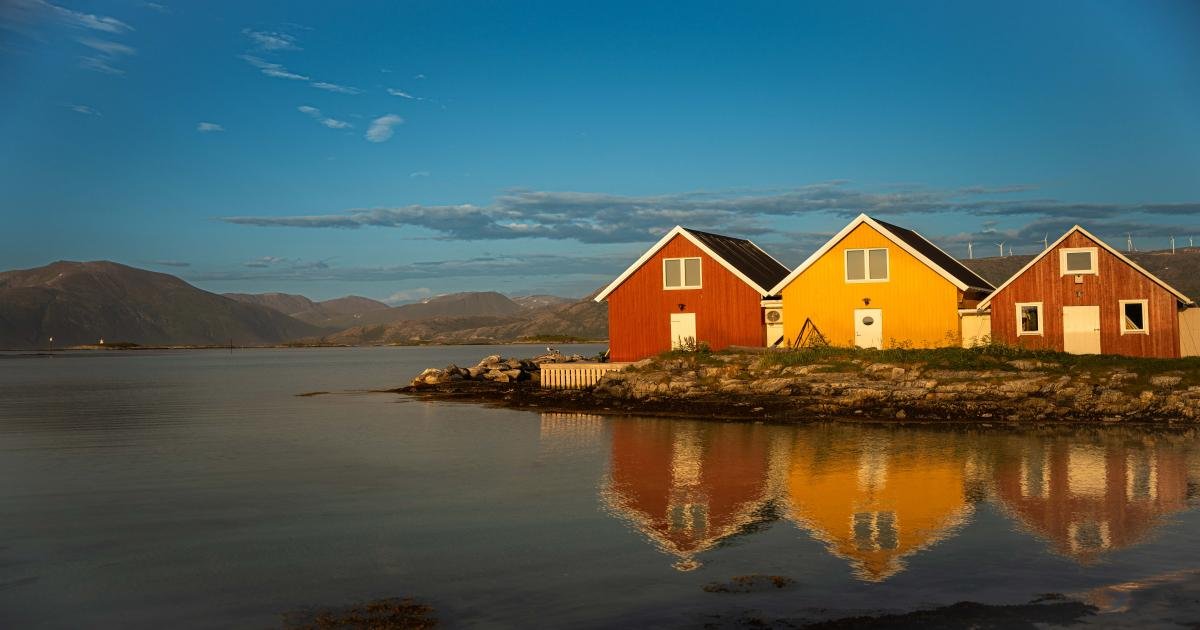 Arctic Fjords Sightseeing Adventure In Small Group Of Max 8 Participants – photo 2